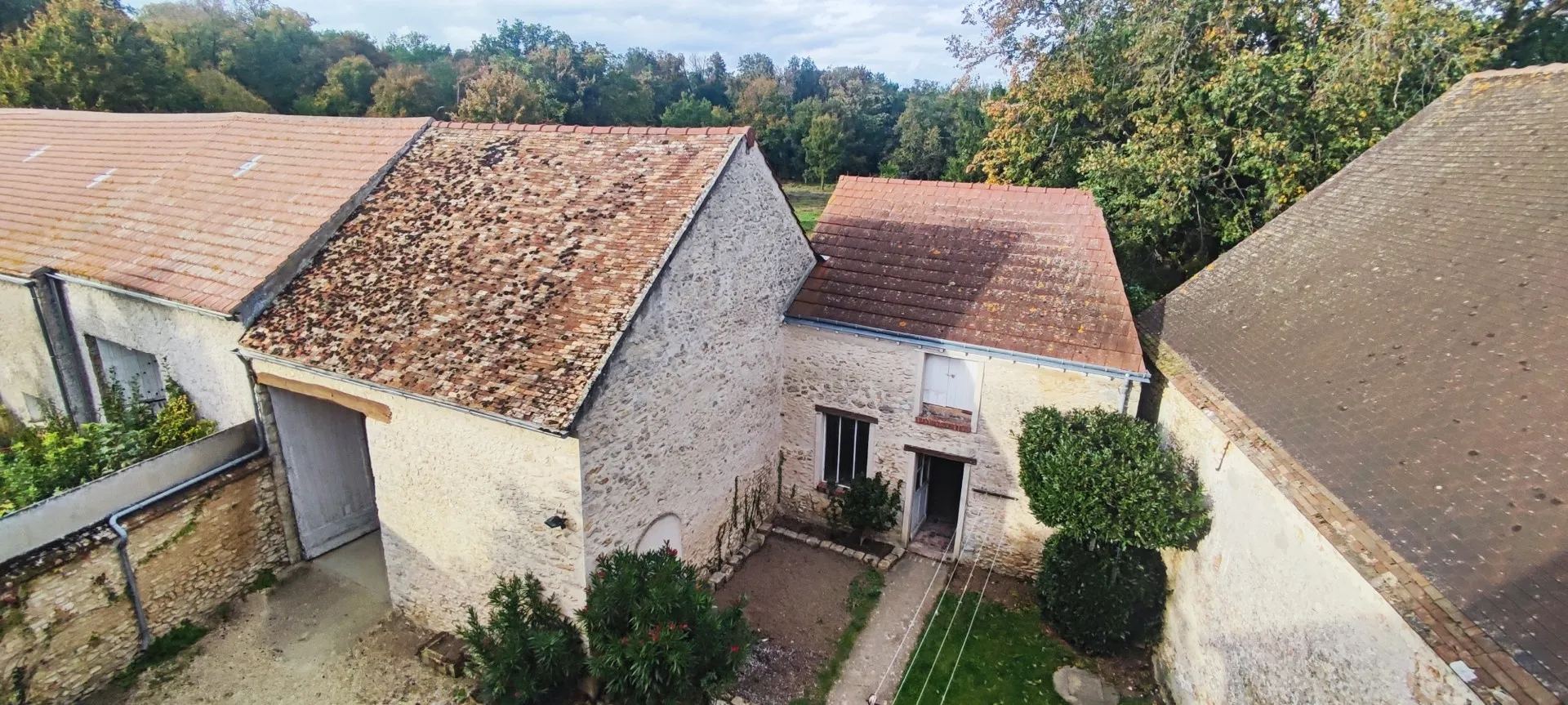 Maison Bourgeoise à Dourdan avec Grenier Aménageable 