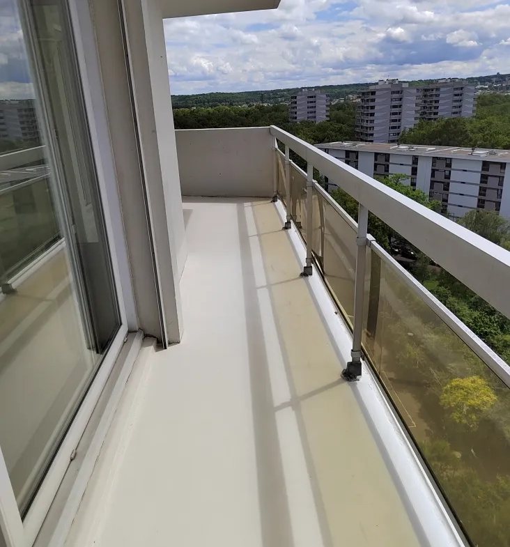 Grand appartement de 82m2 au dernier étage 