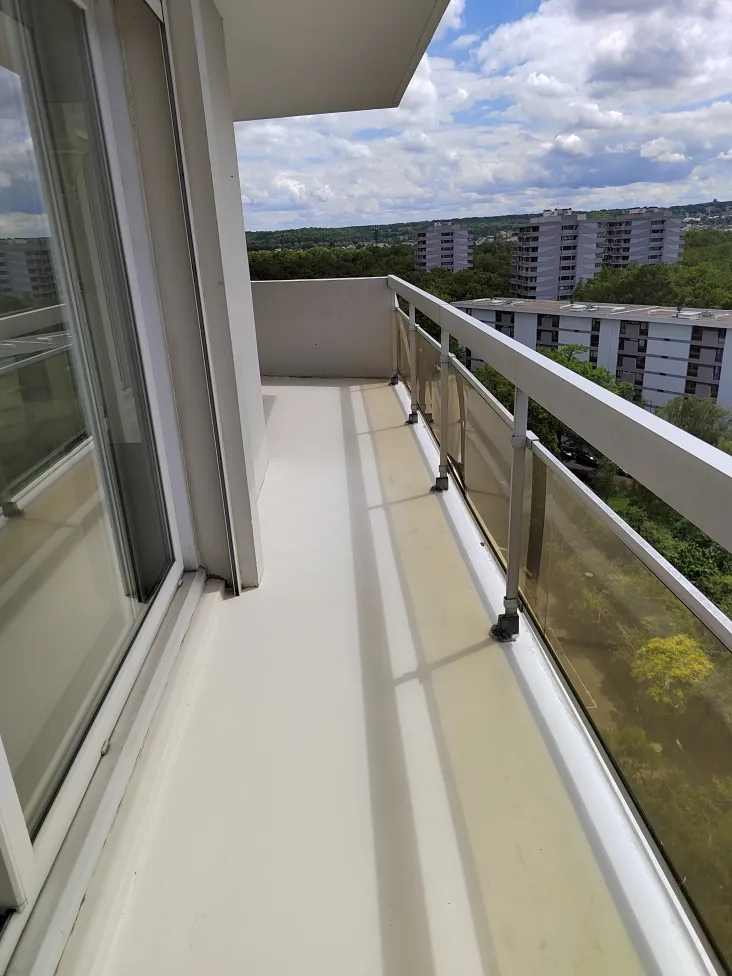 Grand appartement de 82m2 au dernier étage 