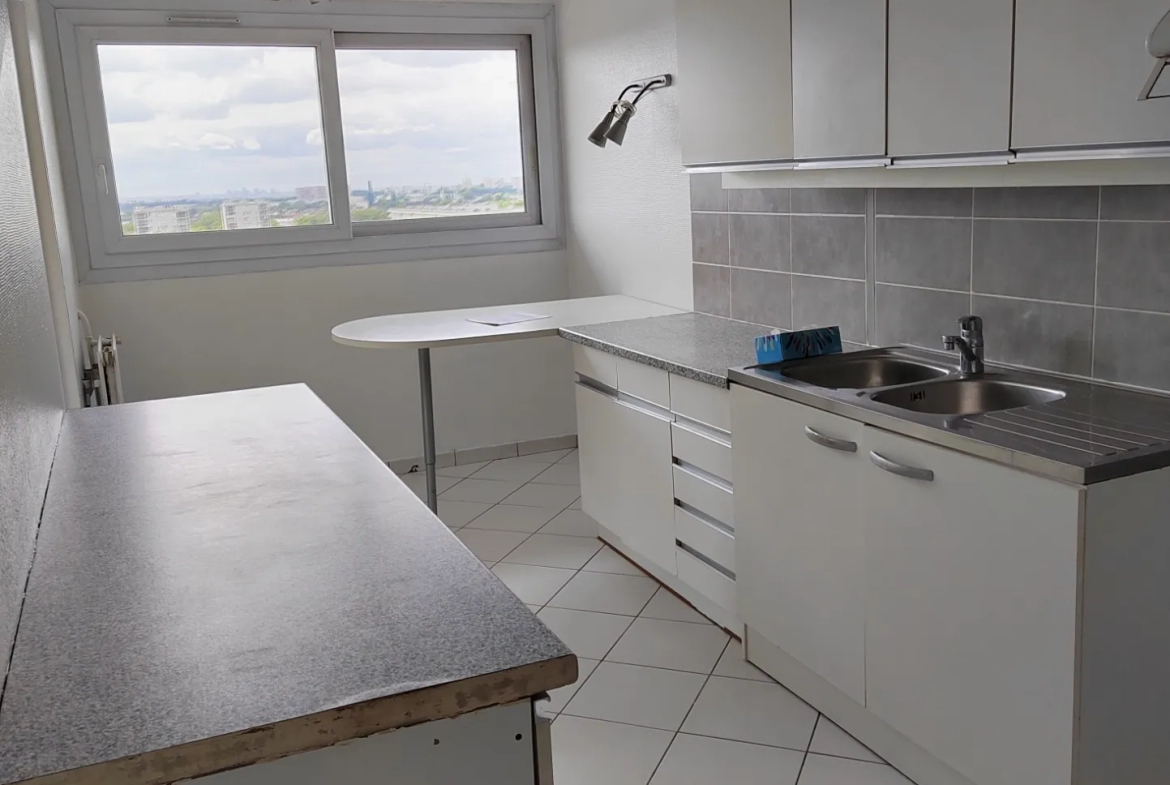 Grand appartement de 82m2 au dernier étage 