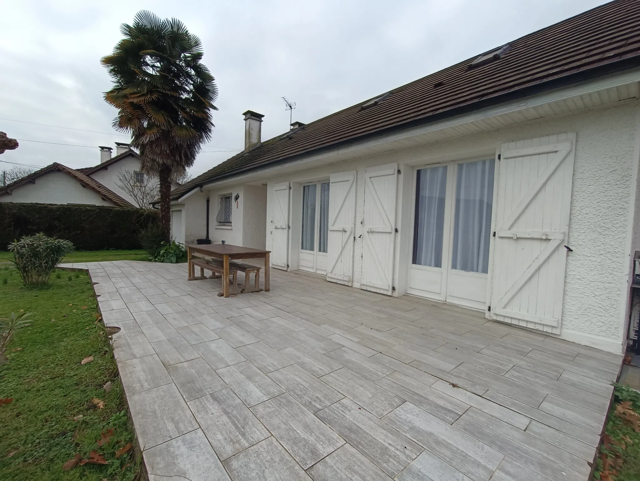 Maison à Lescar avec 3 chambres et jardin 