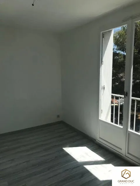 Appartement T3/4 avec balcon et parking à Marseille 13013 