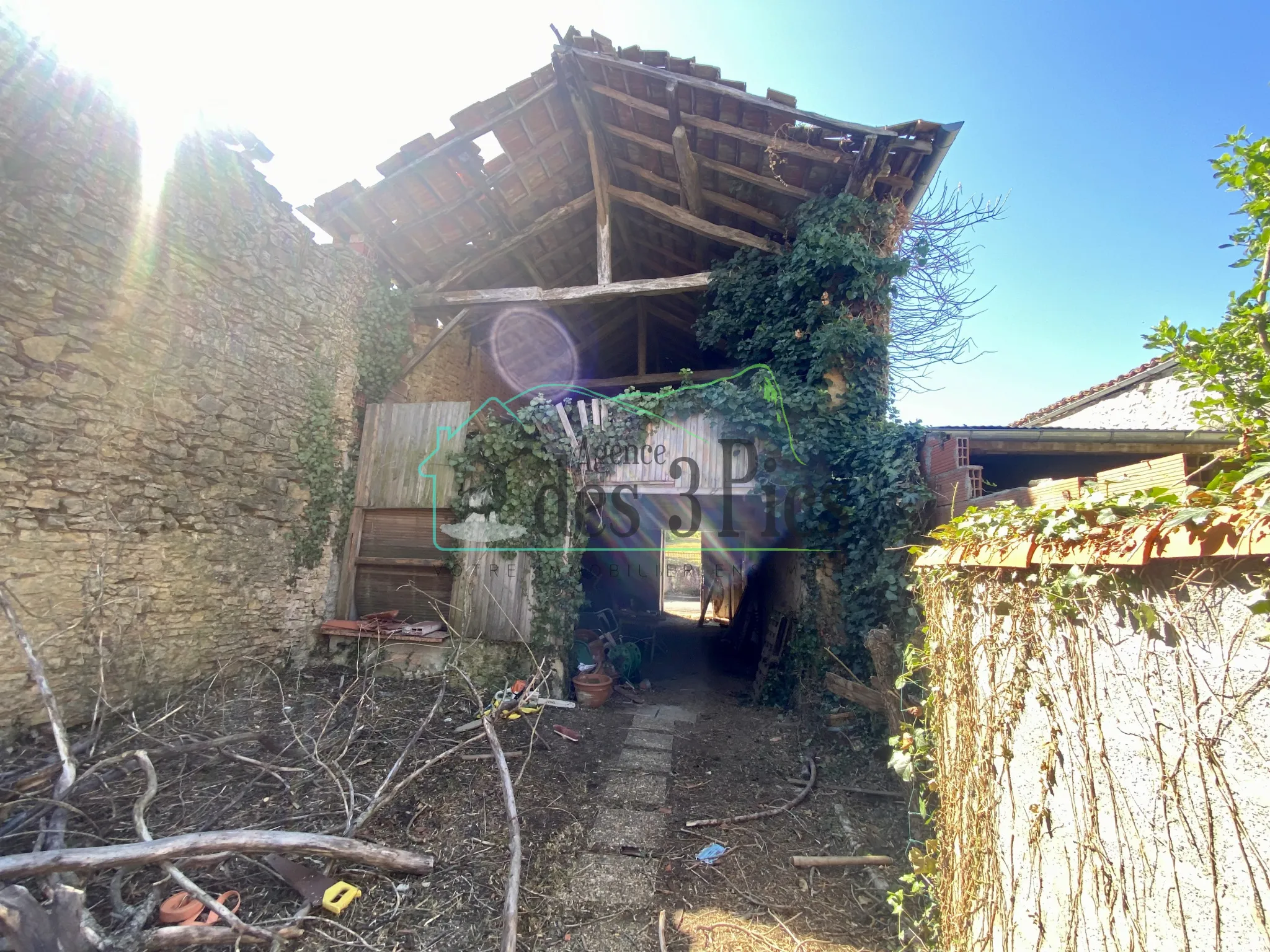 Maison à rénover à Cassagnabère-Tournas 