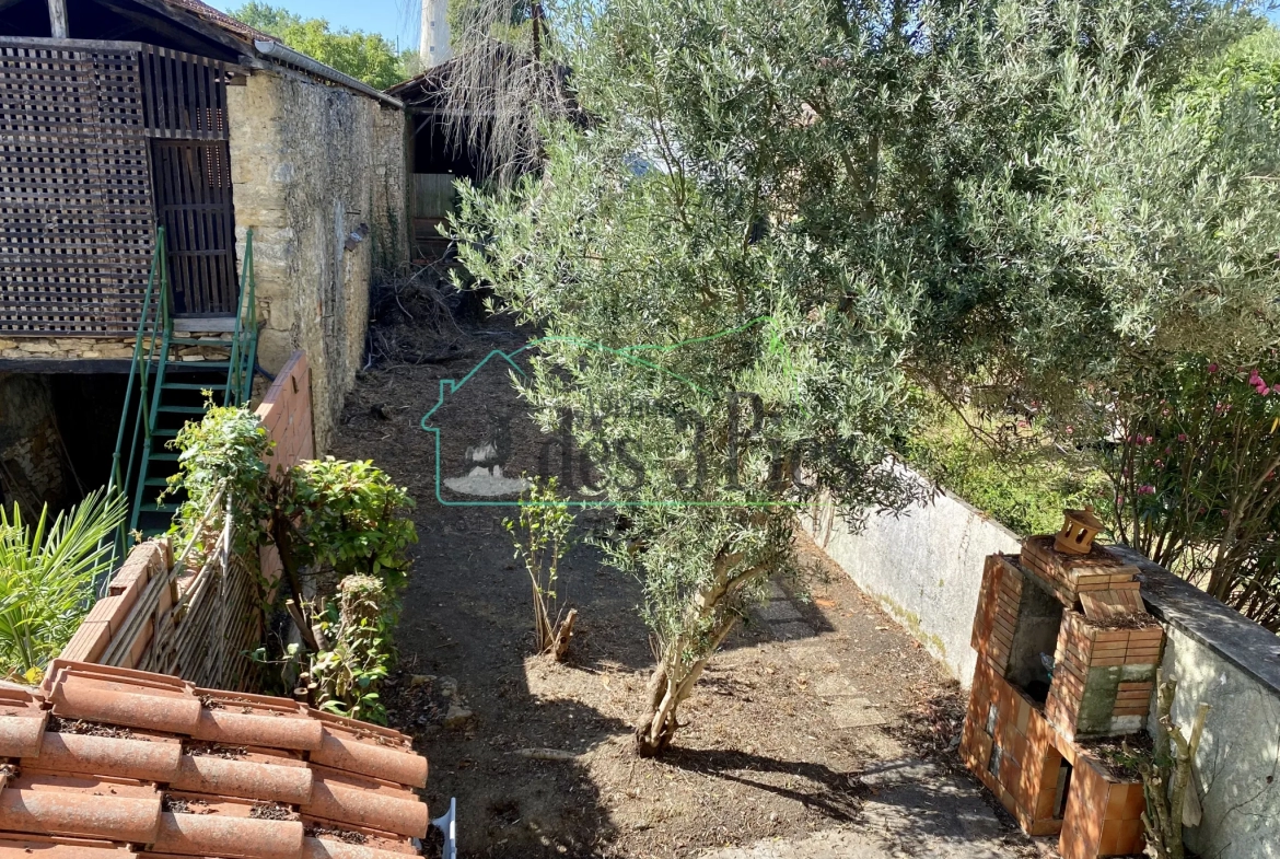 Maison à rénover à Cassagnabère-Tournas 