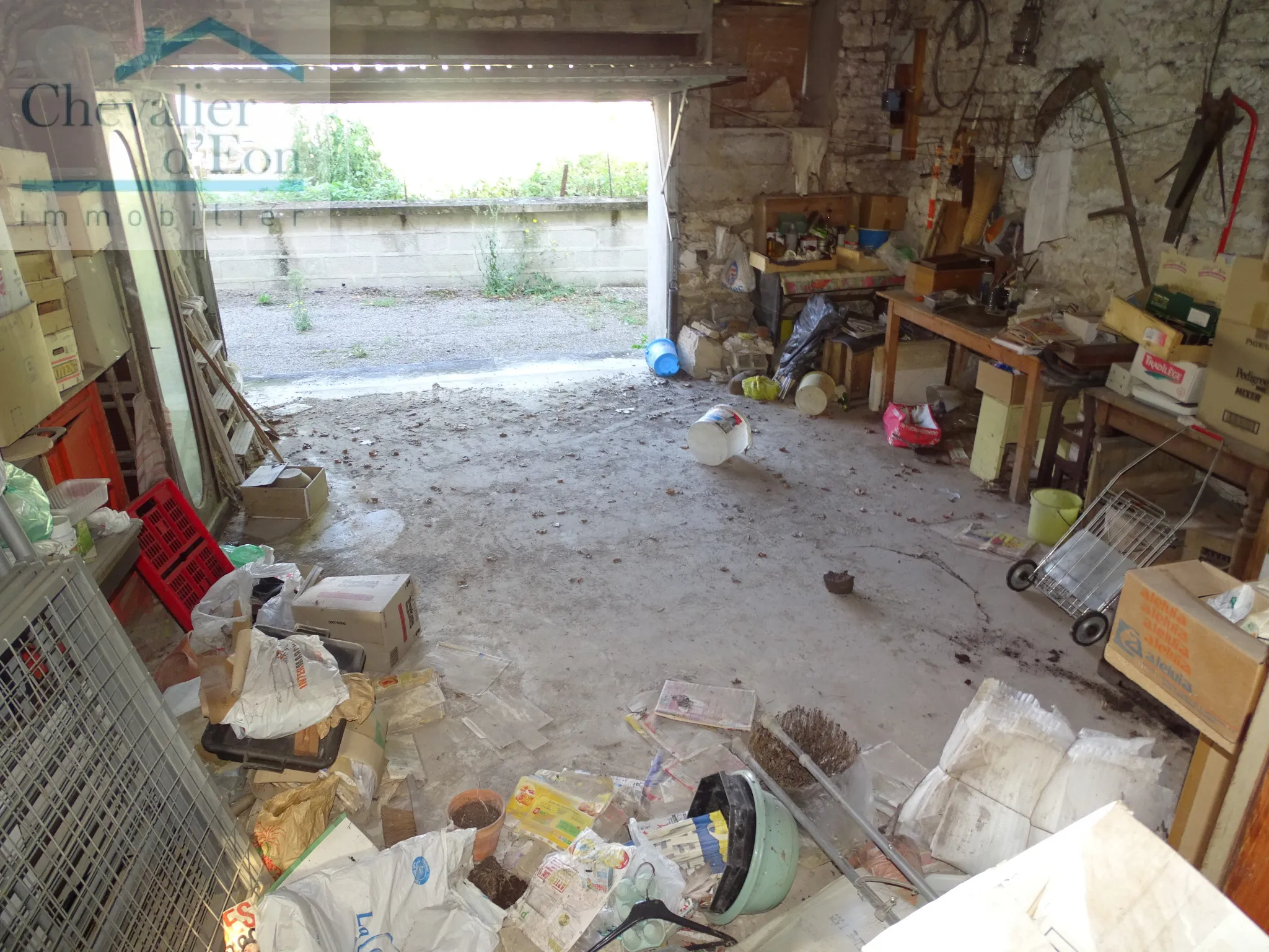 Maison de village avec garage à TANLAY Centre 