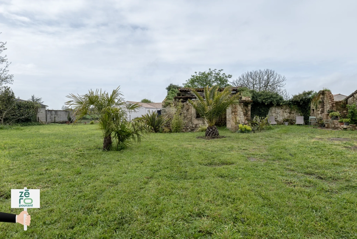 Maison en pierre rénovée à Magnils-Reigniers 