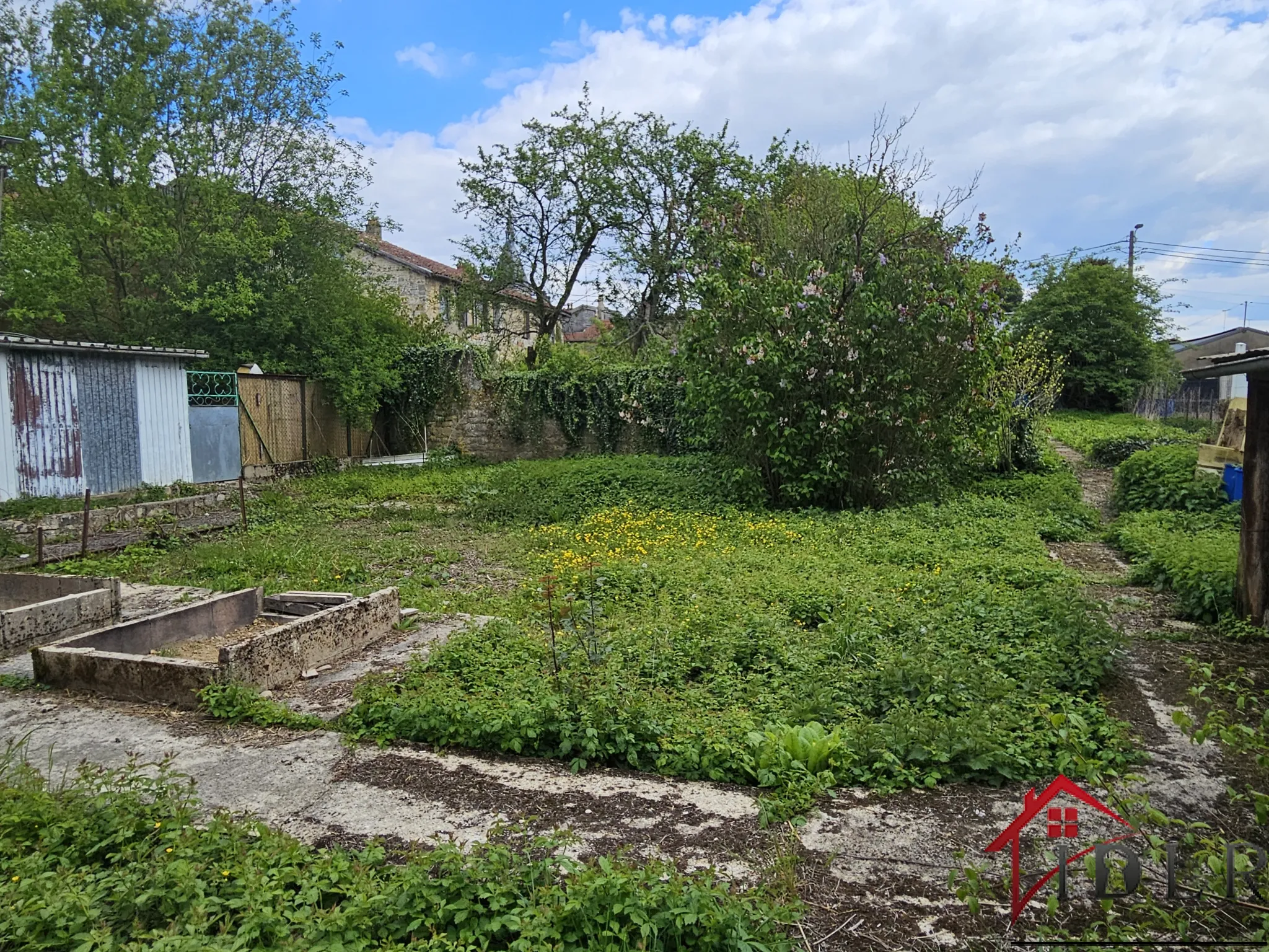 Maison à WASSY avec locataire en place 