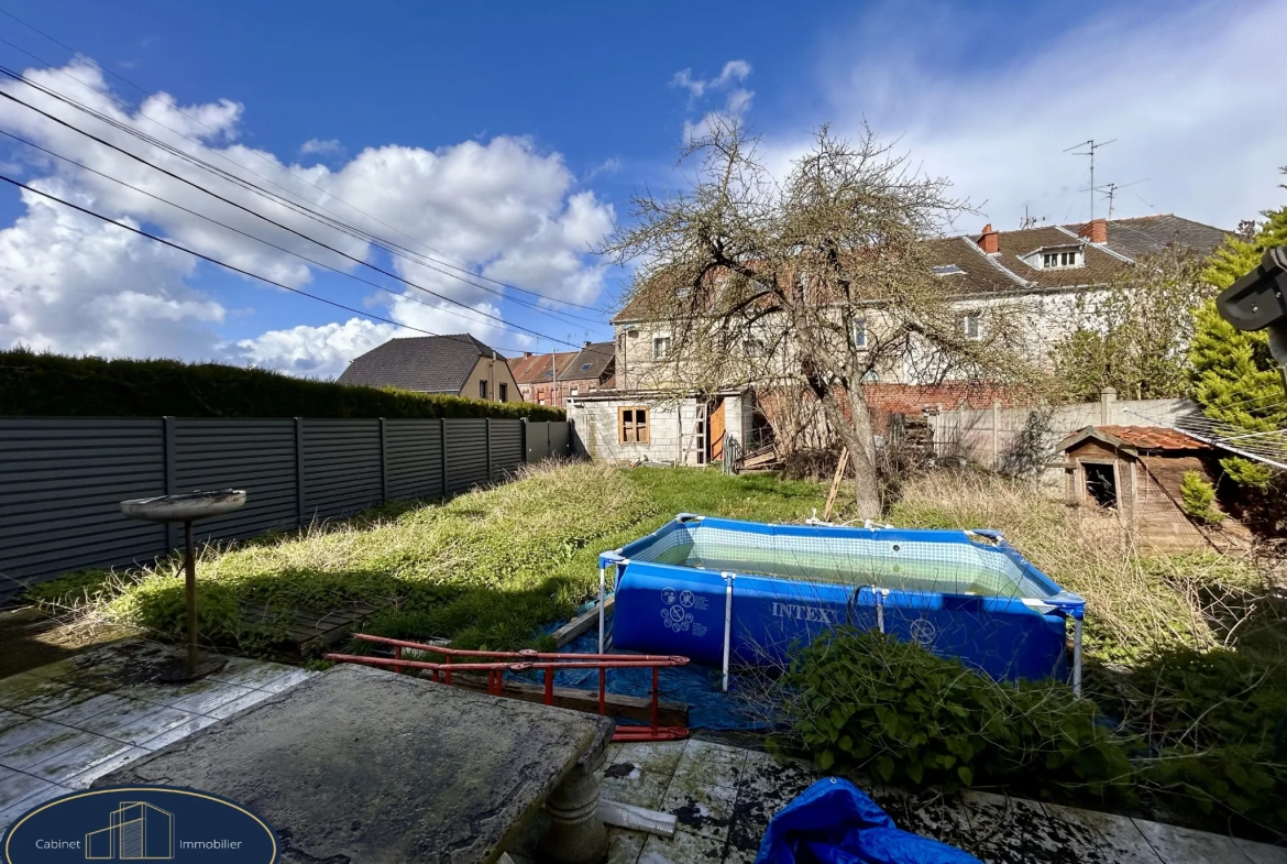 Maison semi individuelle avec 4 chambres à Raismes 