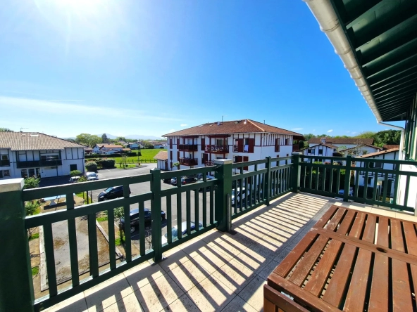 Appartement T2 avec vue imprenable sur les Pyrénées - Ustaritz