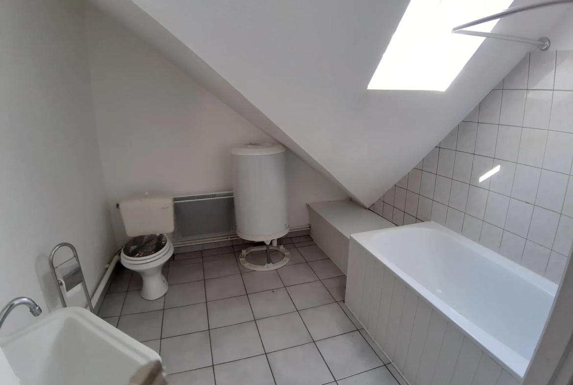 Cozy Studio in Belfort - Top Floor with Parking 