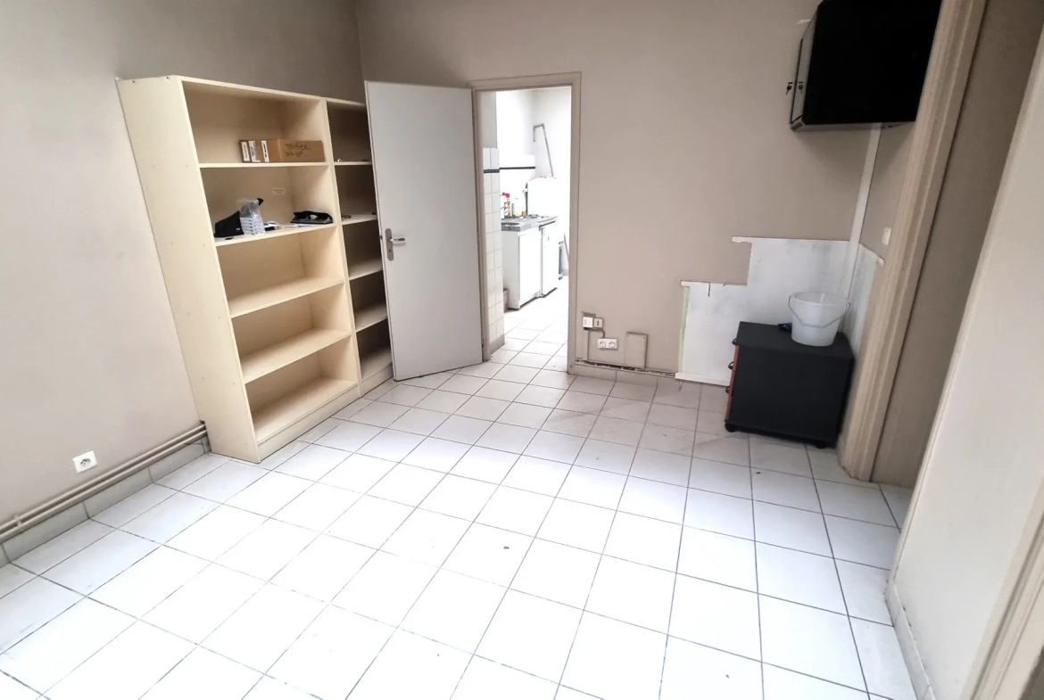 Immeuble à vendre à Denain - Potentiel de transformation 