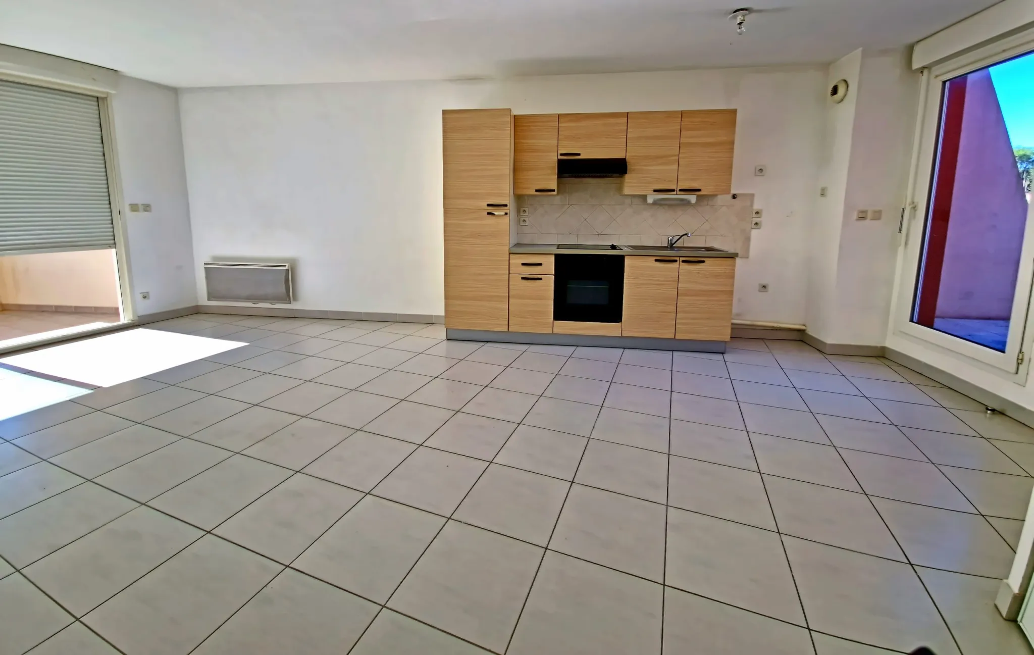 Spacious 1-Bed Apartment with Terrace in Castelnau Le Lez 