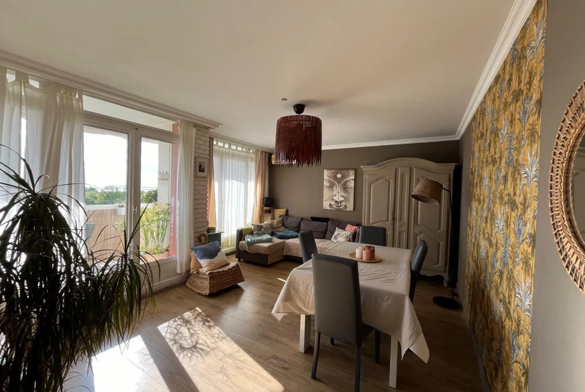 Appartement T5 avec vue dégagée à Marignane 