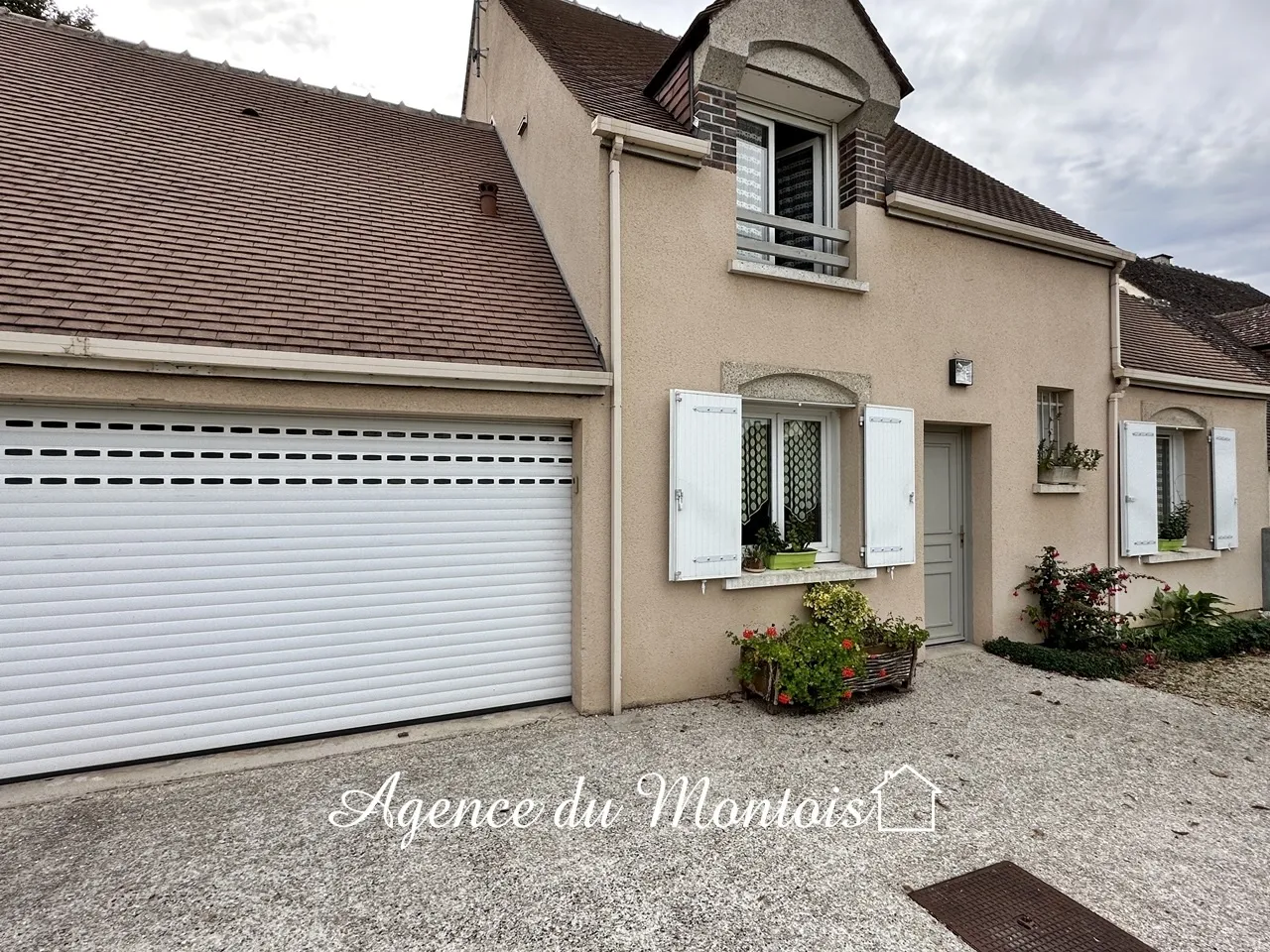 Pavillon Traditionnel à Bray-sur-Seine avec Jardin 