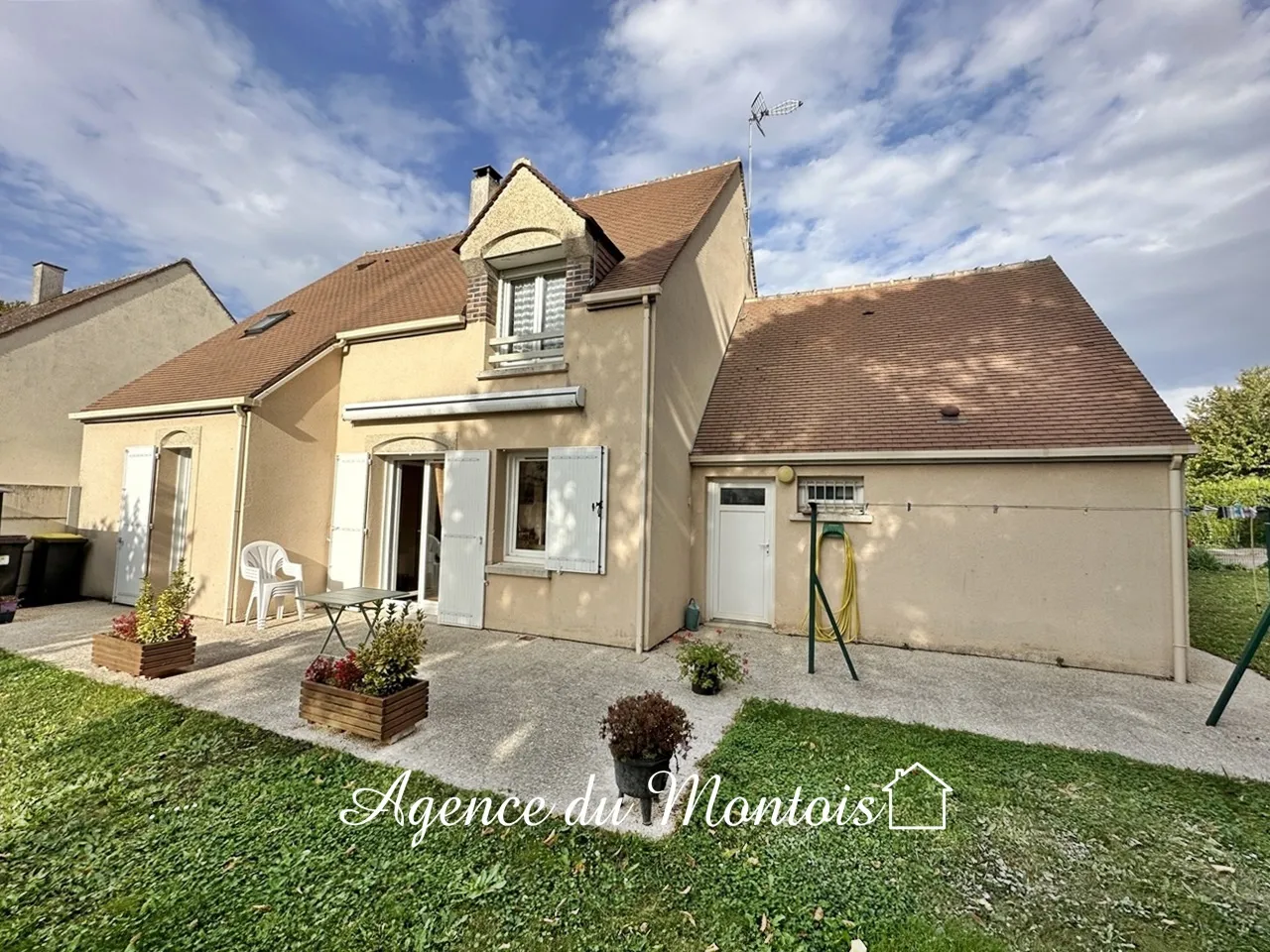 Pavillon Traditionnel à Bray-sur-Seine avec Jardin 