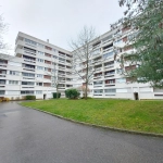 Appartement F2 à Plaisir vendu loué avec balcon