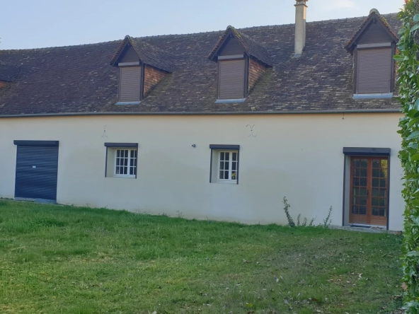 One-Story House with Attic and Southwest-Facing Garden in Teloche