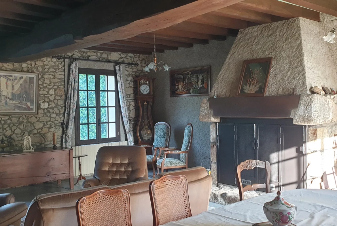 One-Story House with Attic and Southwest-Facing Garden in Teloche 