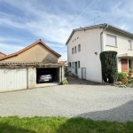 Maison proche des commerces avec jardin et garage double à Belfort