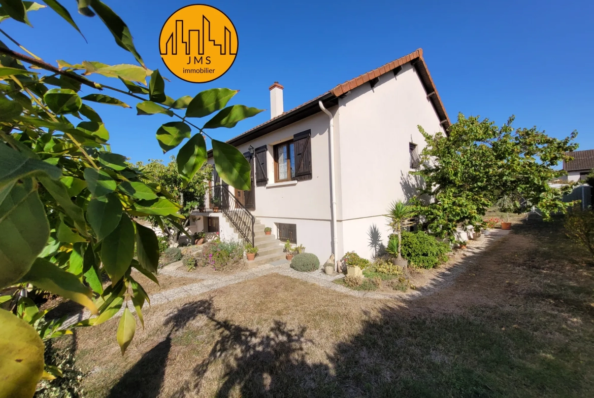 Maison Mitoyenne avec Jardin et Garage à Yzeure 