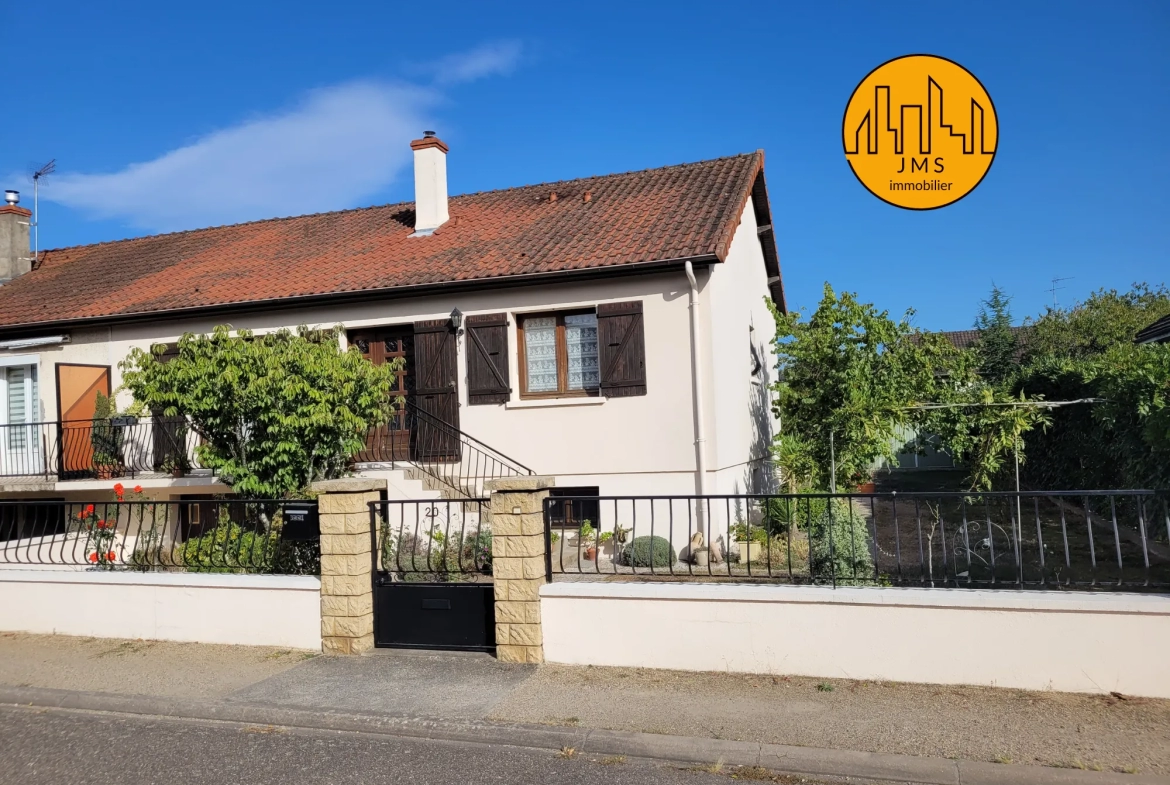 Maison Mitoyenne avec Jardin et Garage à Yzeure 