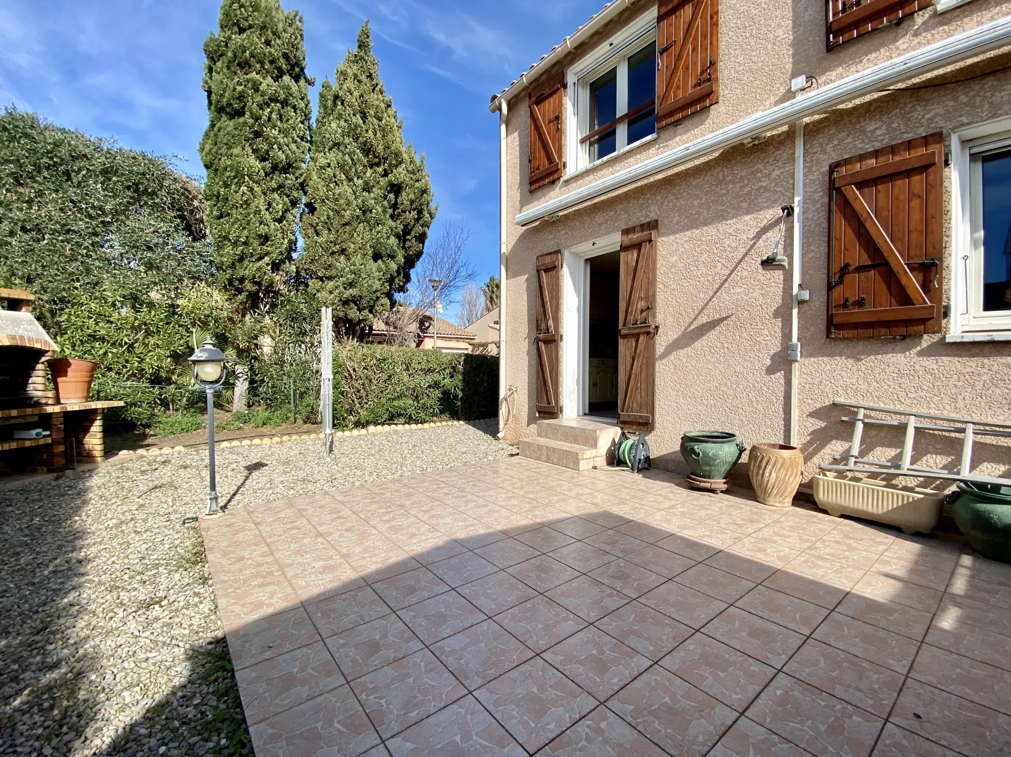 Maison R avec 3 chambres et garage sur VIAS plage 