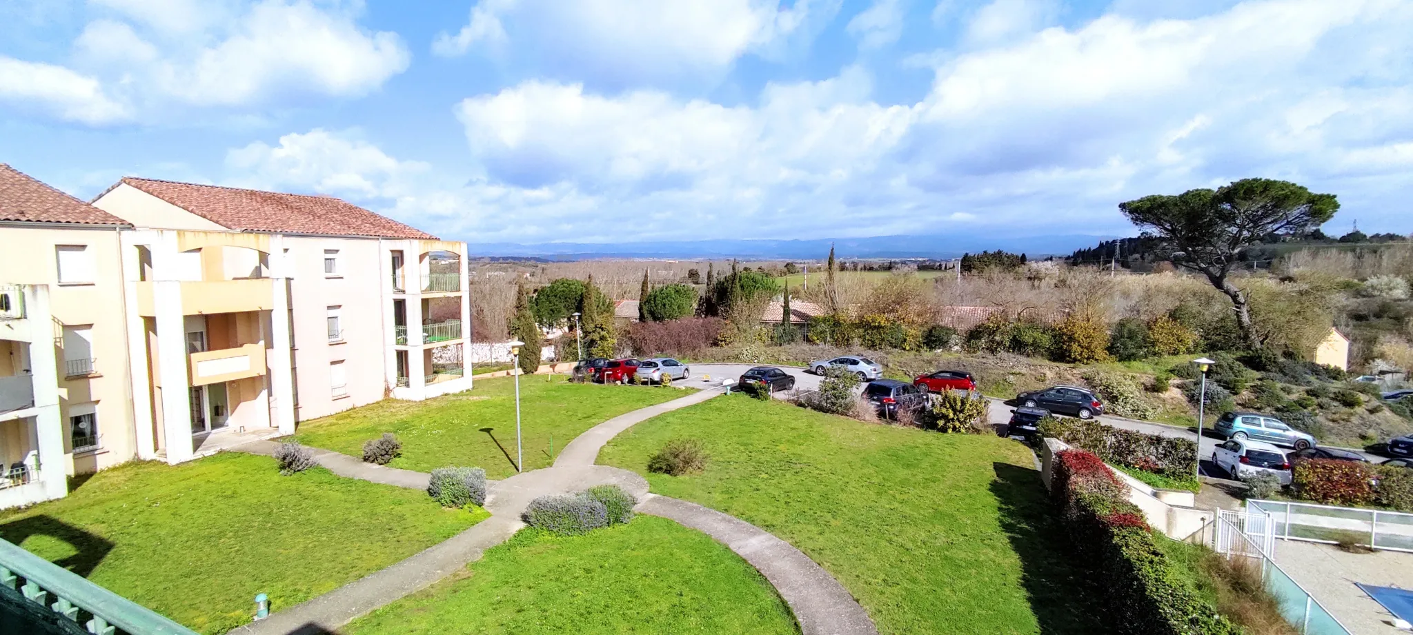 Bel appartement T3 récemment construit au 'Domaine des Lices', Carcassonne 