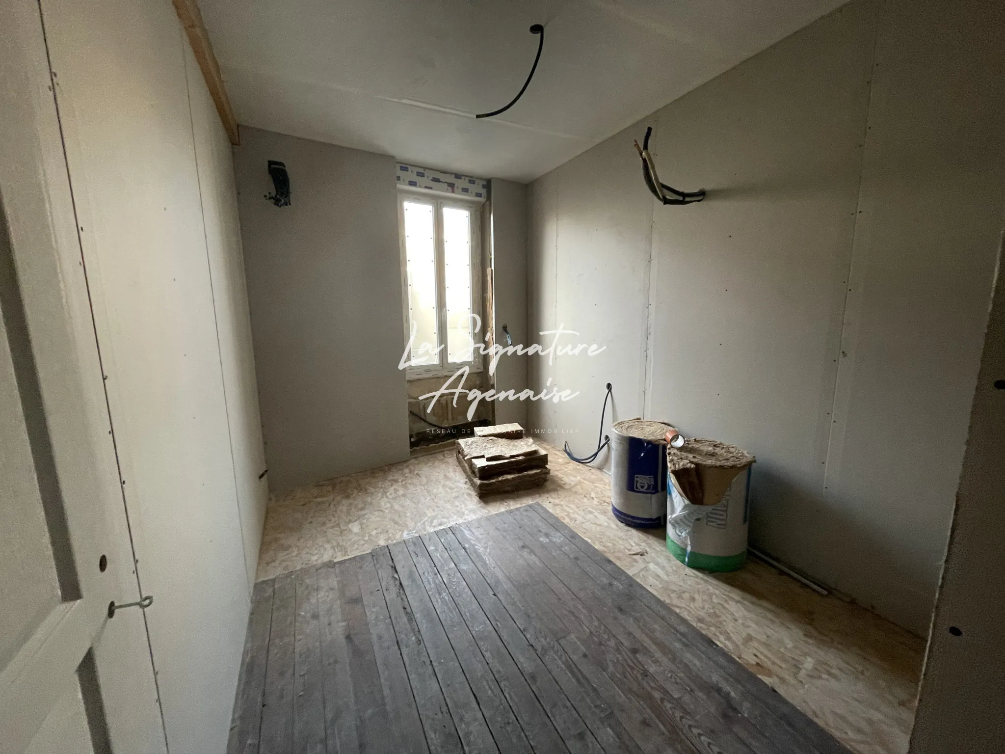 Immeuble à vendre avec local commercial à Agen 