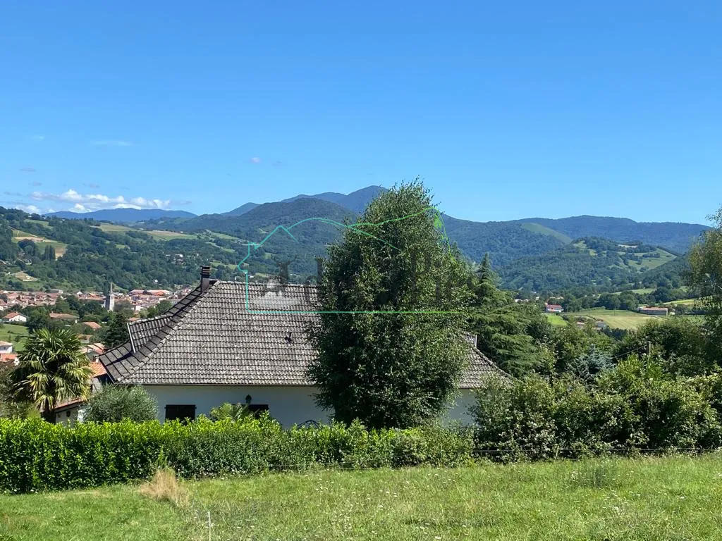 Terrain de 2061m2 à Saint-Girons avec Superbe Vue 