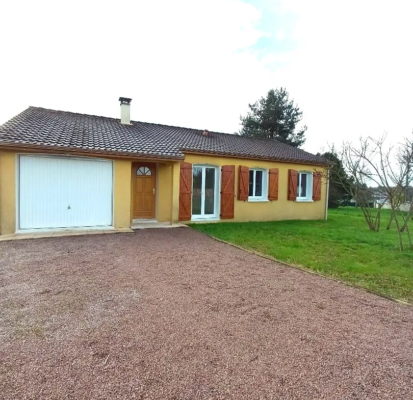 Maison de plain pied avec jardin à Mariol 