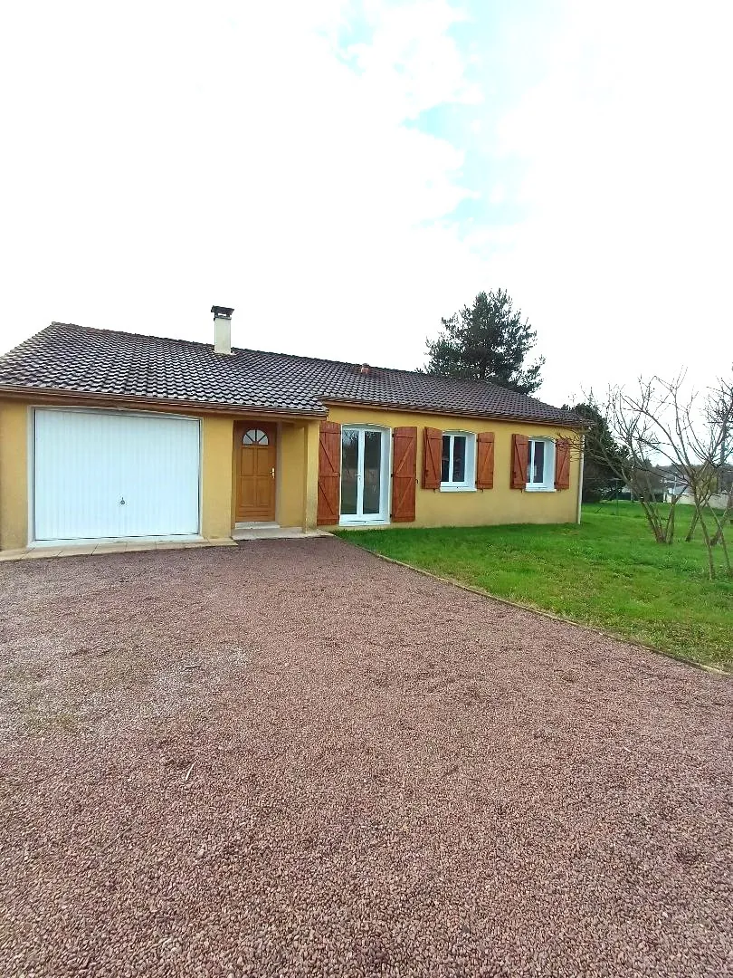 Maison de plain pied avec jardin à Mariol 