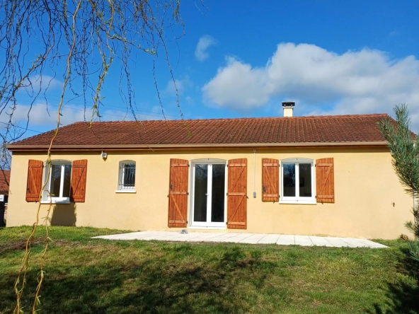 Maison de plain pied avec jardin à Mariol