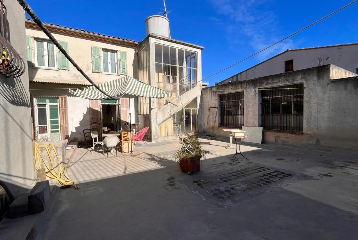 Appartement 3 pièces La Trinité avec garage et terrasse - Rare Opportunité ! 