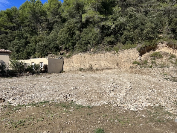 Terrain à bâtir viabilisé à Vaison la Romaine