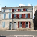 Maison de 103 m2 sur 3 niveaux avec vue Charente à Saint-Savinien