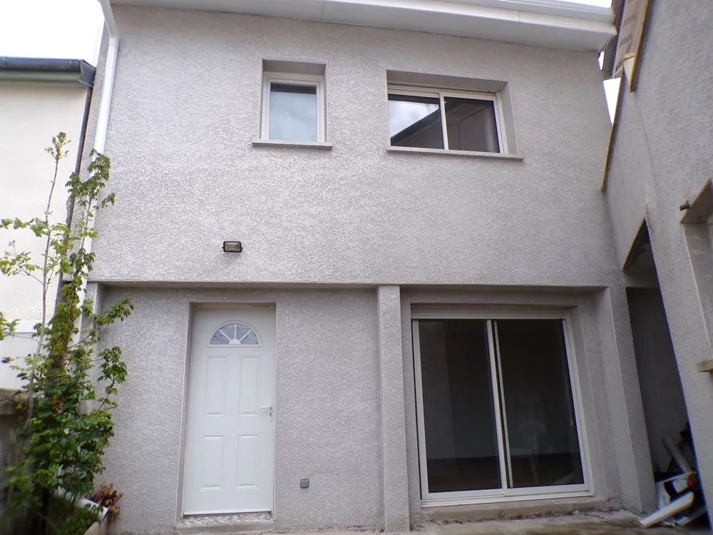 Appartement duplex avec terrasse et garage à Vichy