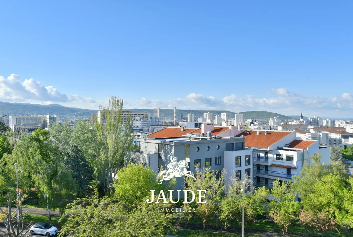 Appartement F5 de 98m2 à Beaumont avec Balcon et Garage Double 