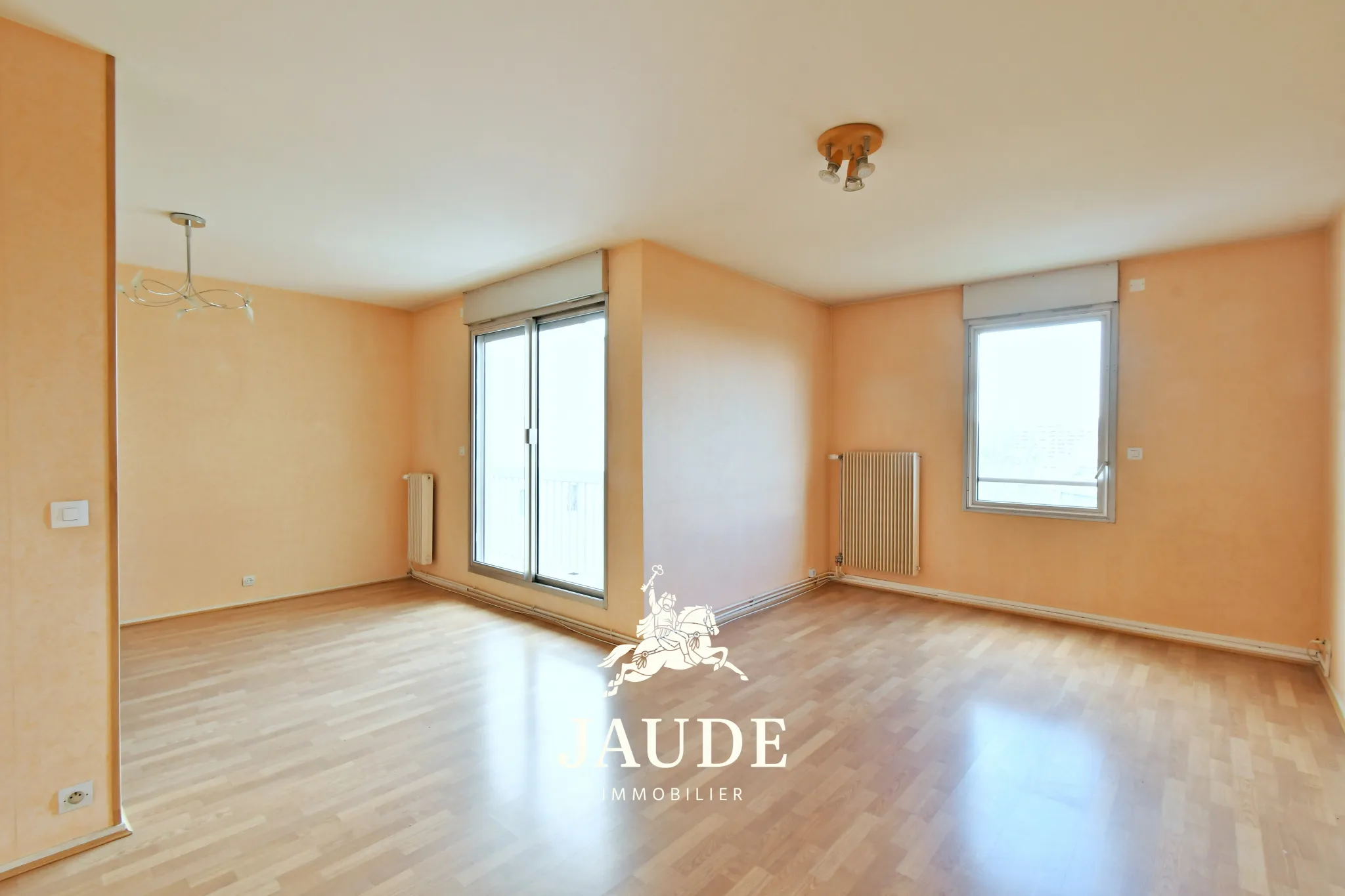 Appartement F5 de 98m2 à Beaumont avec Balcon et Garage Double 