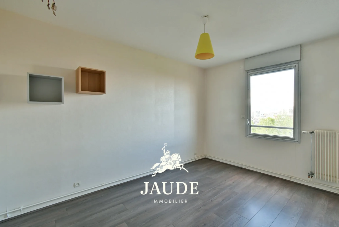 Appartement F5 de 98m2 à Beaumont avec Balcon et Garage Double 