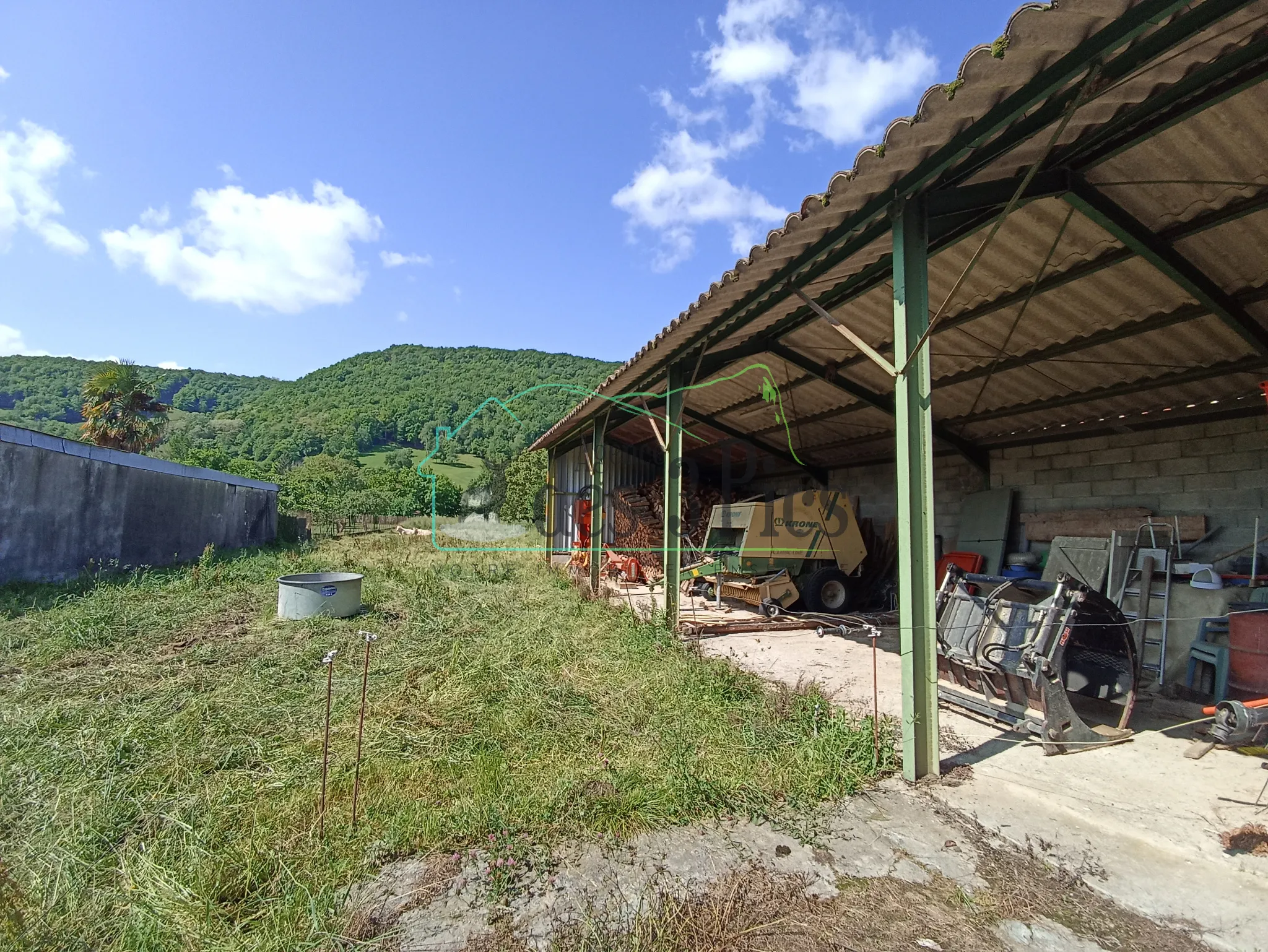 Maison Mitoyenne avec Hangar à Saint-Girons 