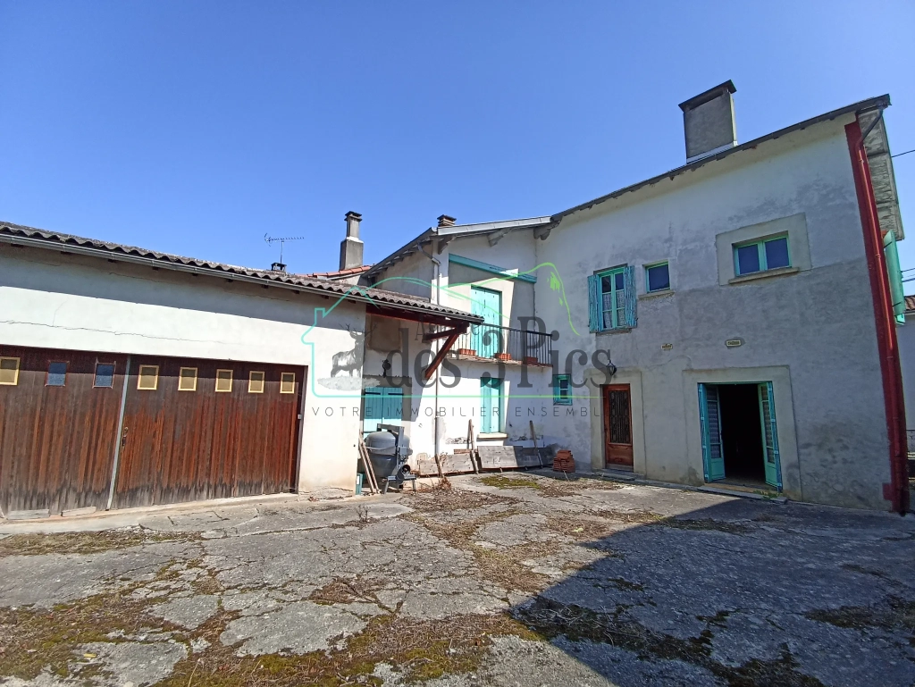 Maison Mitoyenne avec Hangar à Saint-Girons