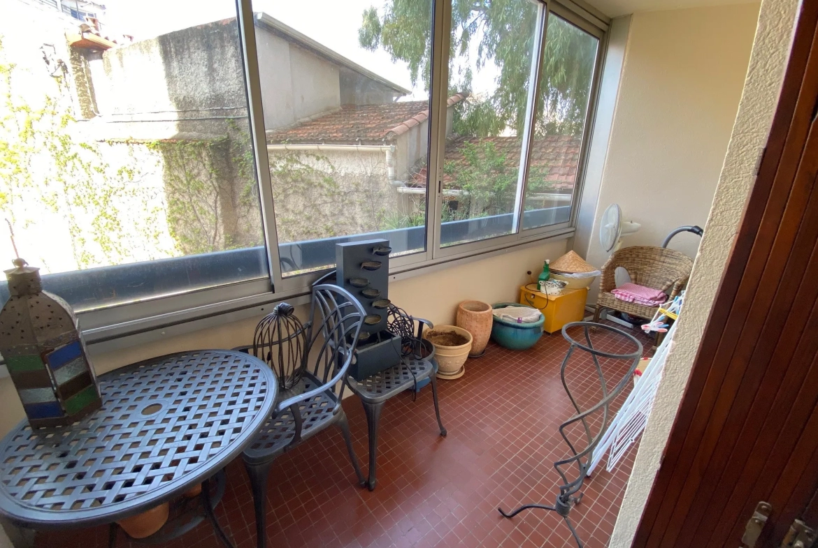 Appartement T2 à Nîmes Centre avec Loggia 