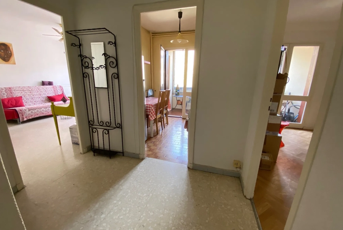 Appartement T2 à Nîmes Centre avec Loggia 