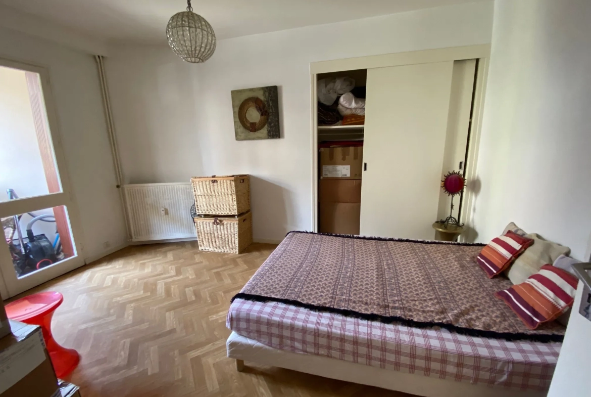 Appartement T2 à Nîmes Centre avec Loggia 