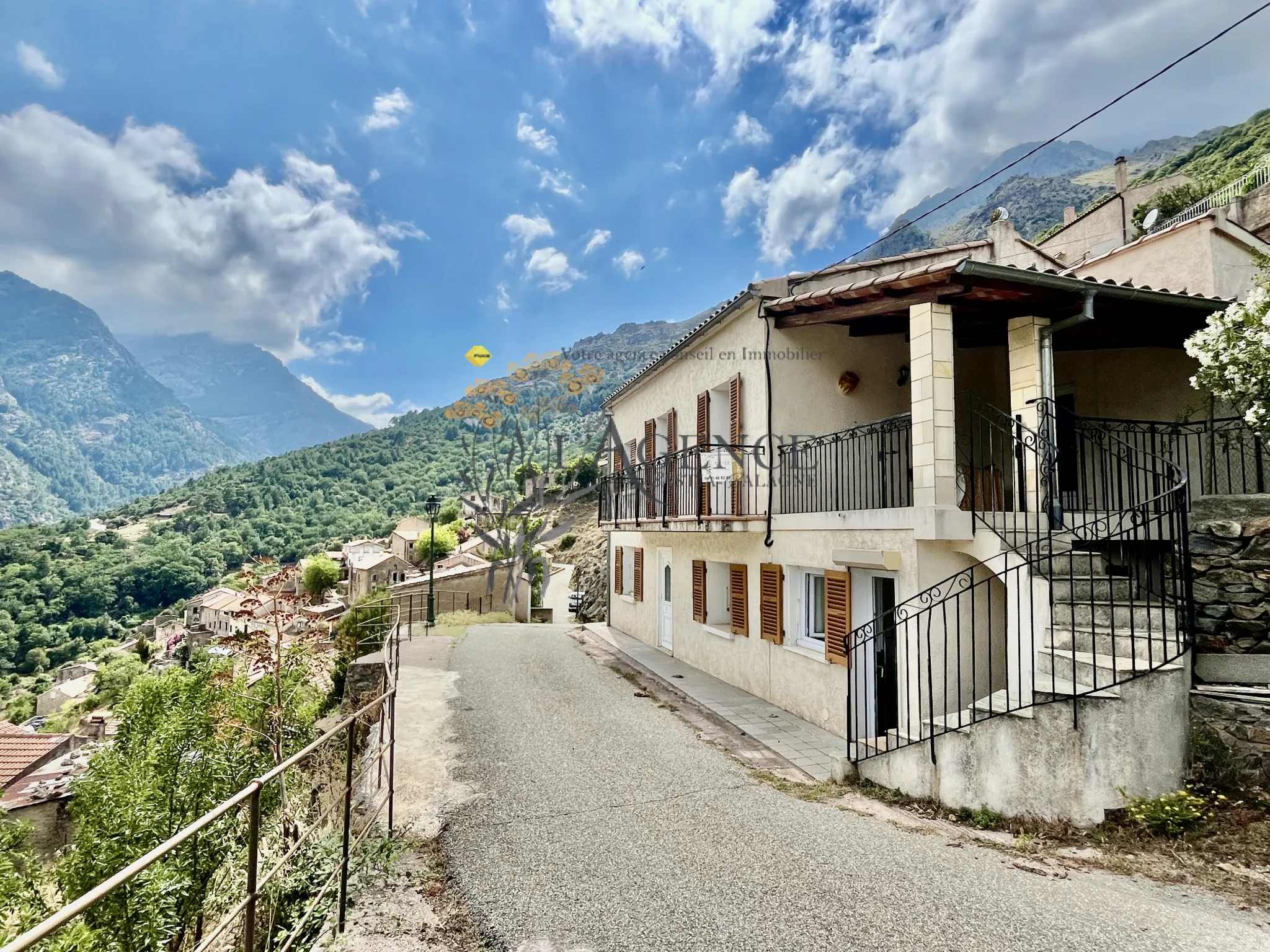 Magnifique Maison de Village à Asco avec Garage 