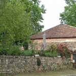 Maison Ancienne à Biron sous la Garde du Château