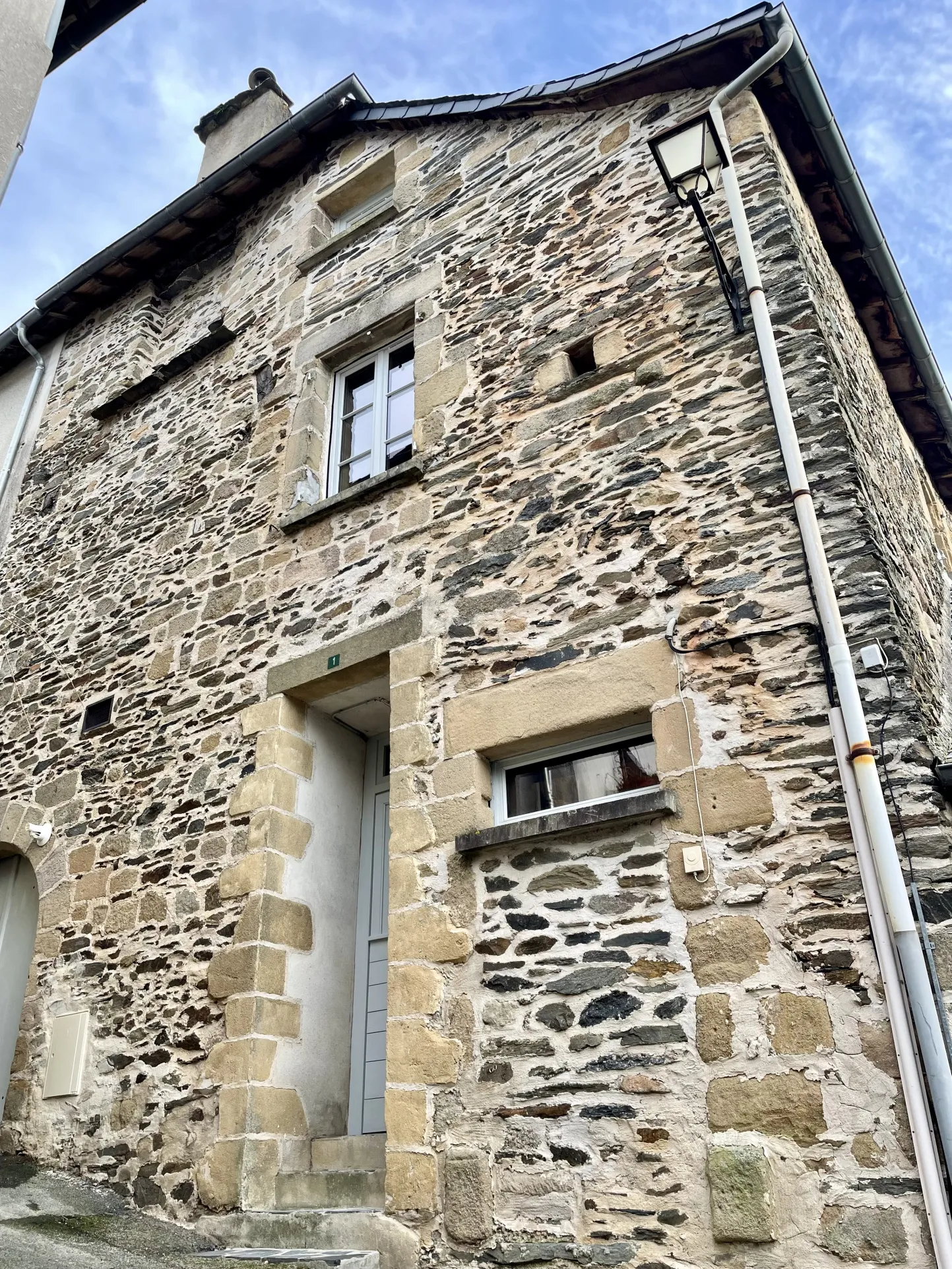 Maison de bourg à Donzenac 