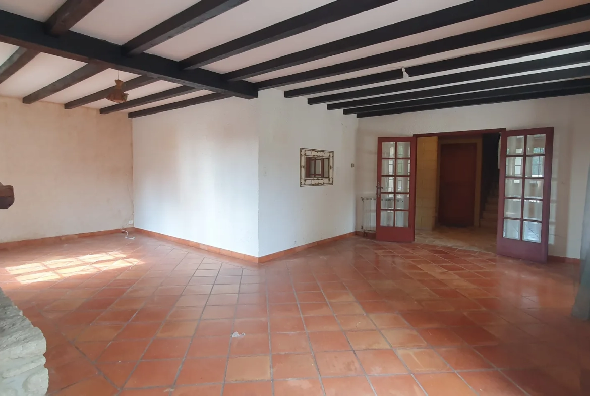 Villa Traditionnelle de 140 m2 avec 4 Chambres - Bollene 