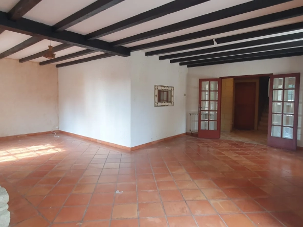 Villa Traditionnelle de 140 m2 avec 4 Chambres - Bollene