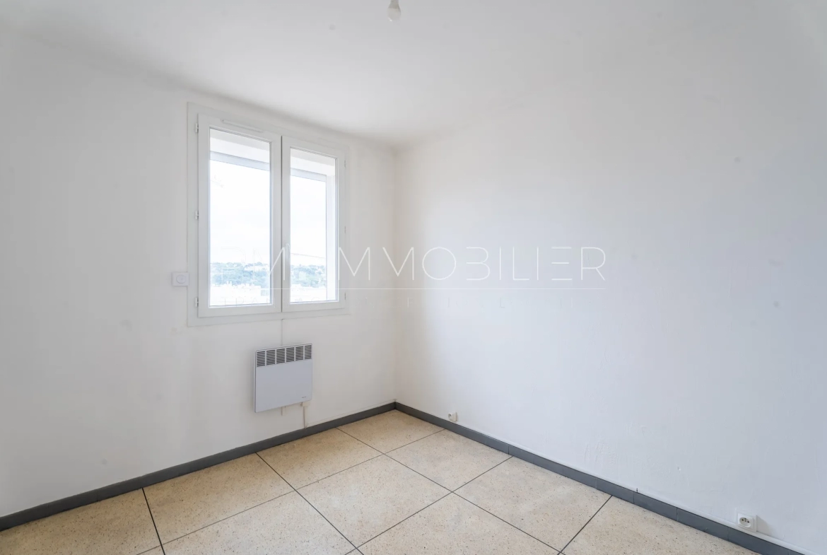 Appartement avec terrasse et vue panoramique à Marseille 13ème 